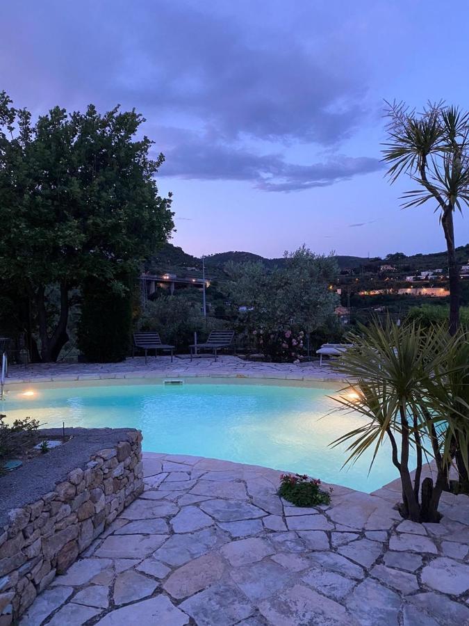 Relais San Sebastiano Pietra Ligure Exterior foto